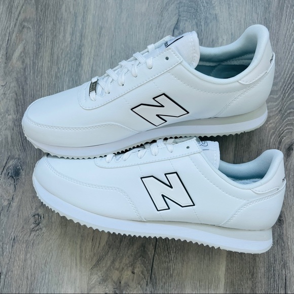 NWT New Balance 720 - Picture 5 of 8